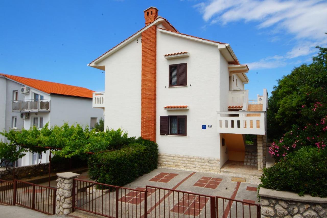Cozy Apartments Danica Novalja With Terrace - First Floor Exterior foto